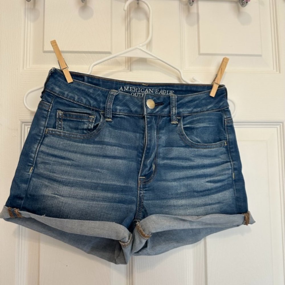 American Eagle Size 4 High-Rise Shortie Shorts